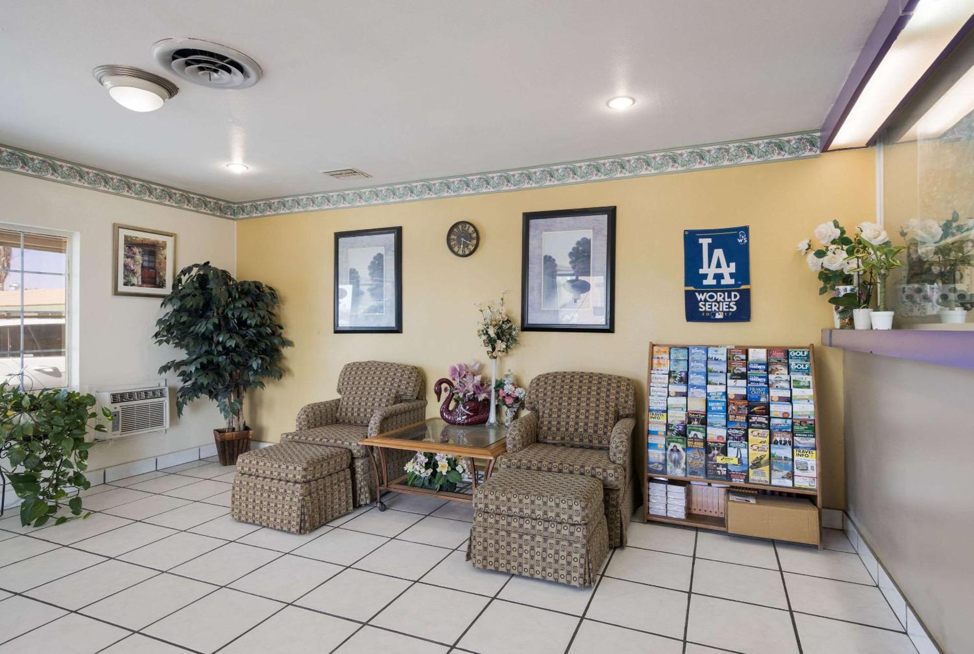 Rodeway Inn & Suites Blythe I-10 エクステリア 写真