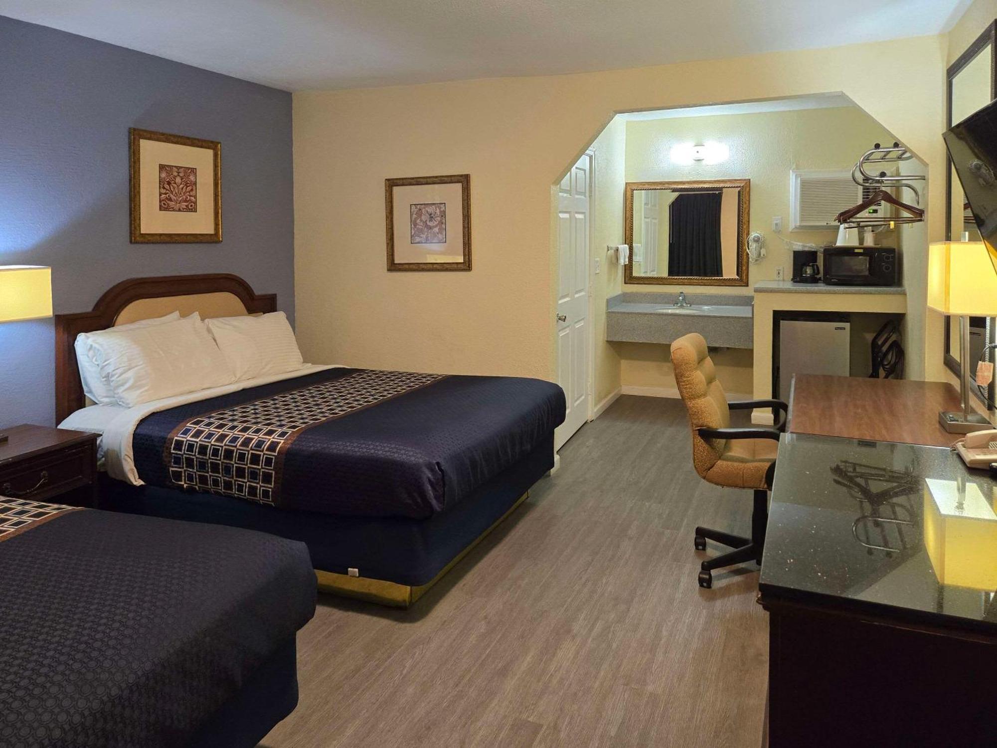 Rodeway Inn & Suites Blythe I-10 エクステリア 写真