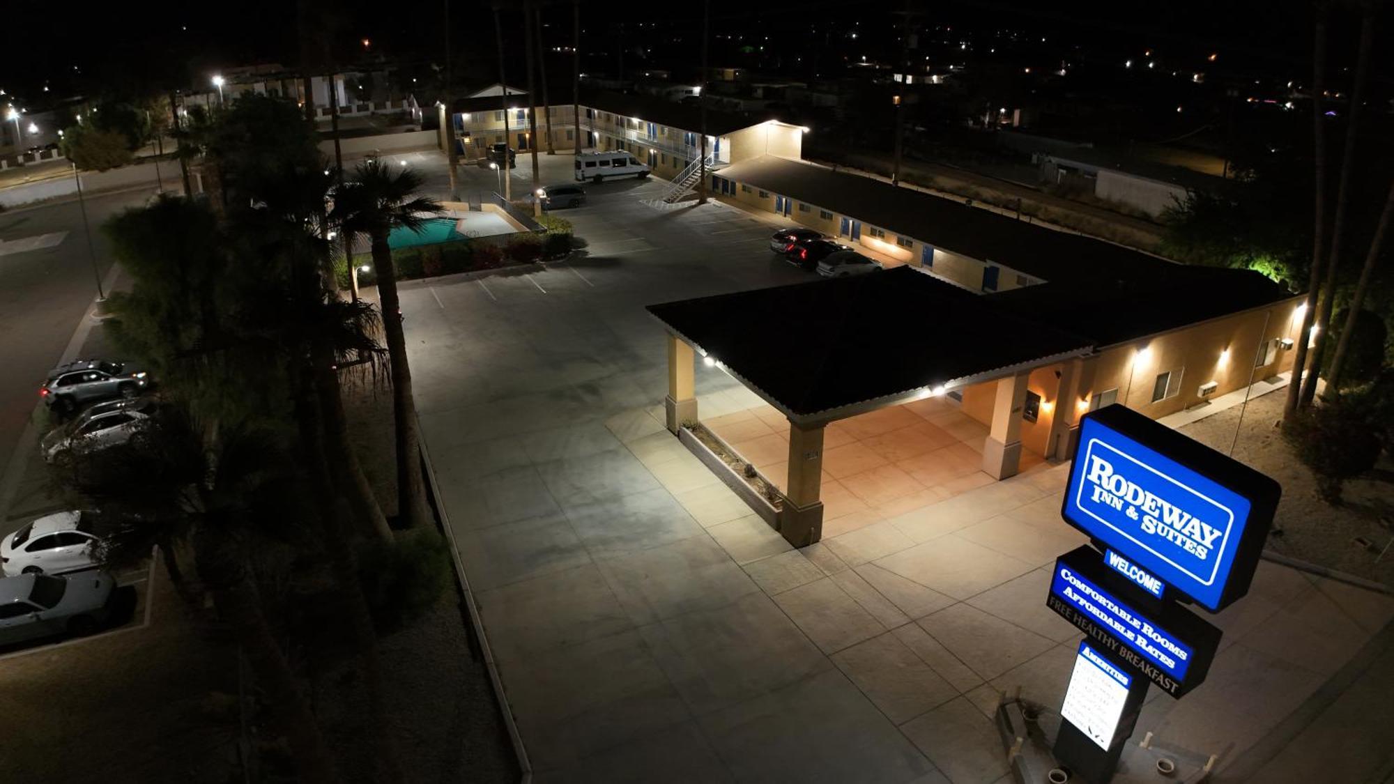 Rodeway Inn & Suites Blythe I-10 エクステリア 写真